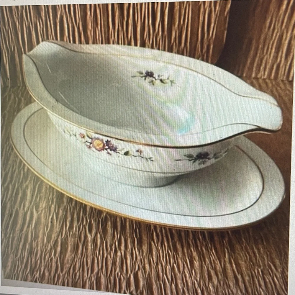 VTG Asian Song by Noritake Ivory China Gravy Boat